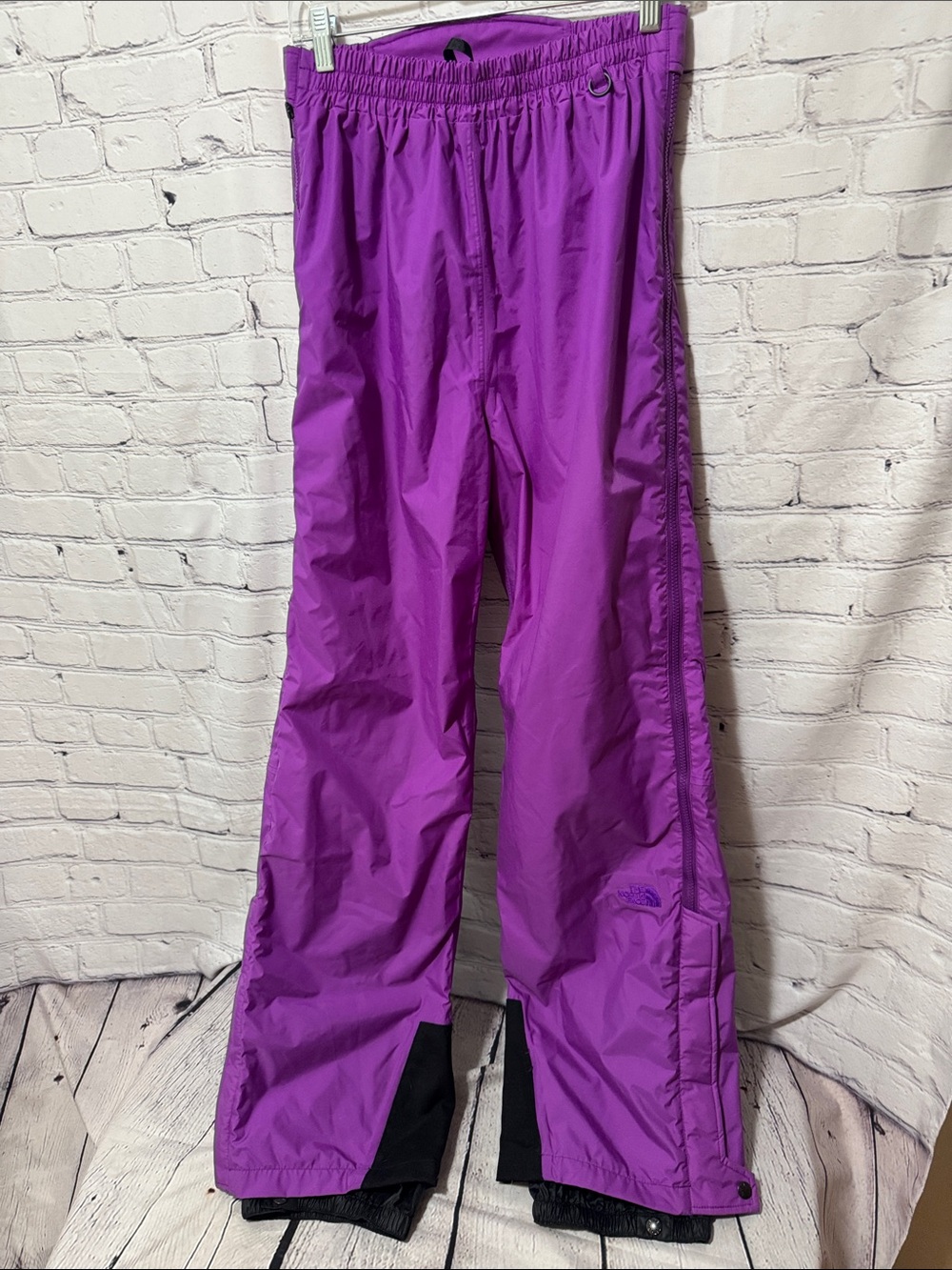 EUC The North Face Purple Nylon Snow Ski Pants - Waterproof Winter Bottoms